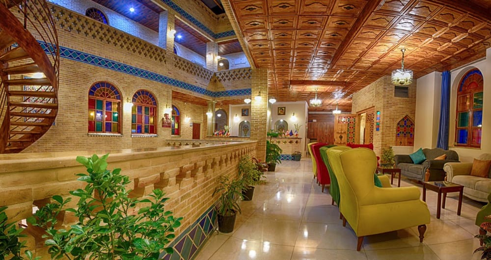 7 4 هتل آپارتمان سورنا شیراز