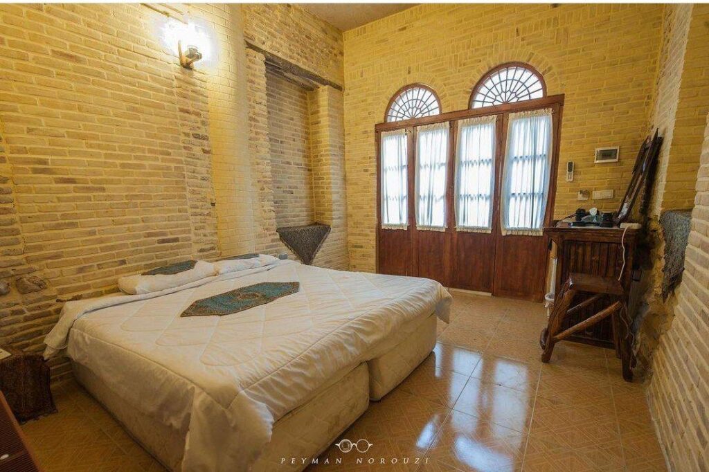 9 2 هتل آپارتمان سورنا شیراز