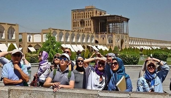 ورود ۱۵ میلیون گردشگر به ایران تا پایان ۱۴۰۷ ورود ۱۵ میلیون گردشگر به ایران تا پایان ۱۴۰۷